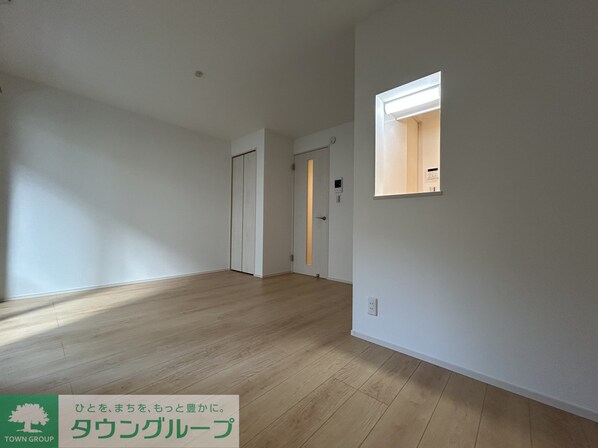 Ours Lavande(ウルス・ラヴァンド)の物件内観写真